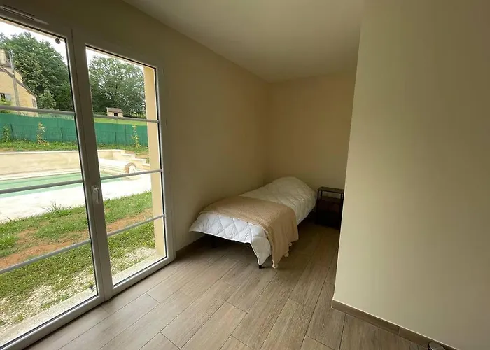 Les Amandiers*piscine Chauffée*3 Kms Centre Historique Sarlat